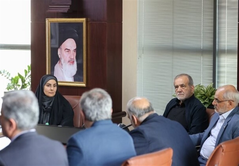 بازدید سرزده رئیس‌جمهور از وزارت راه و شهرسازی 